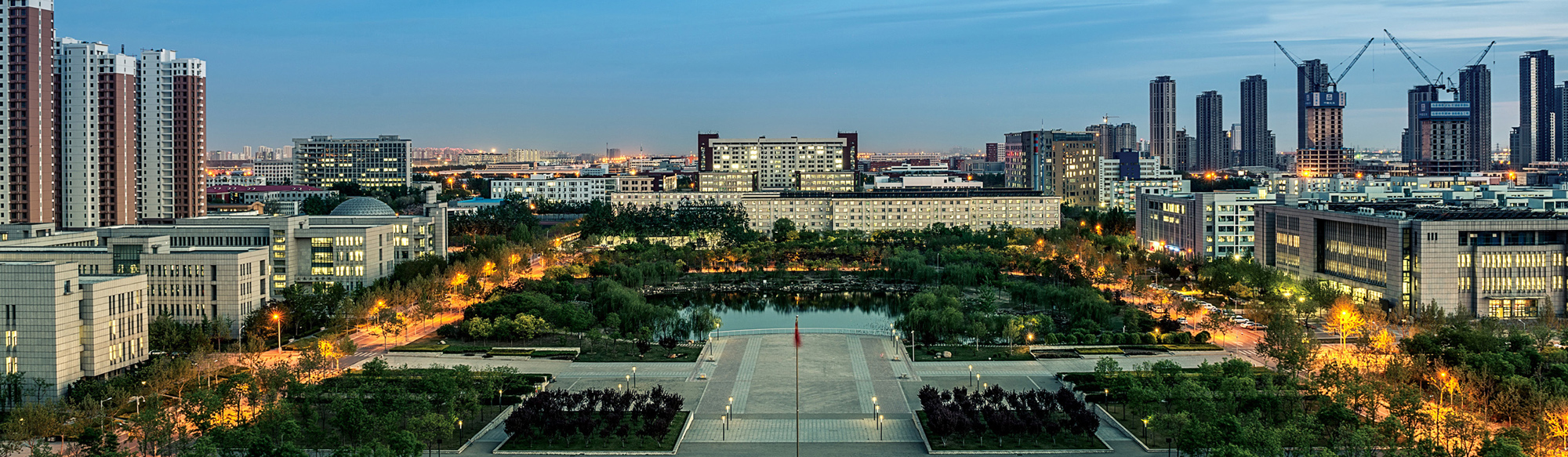 廣場(chǎng)夜色